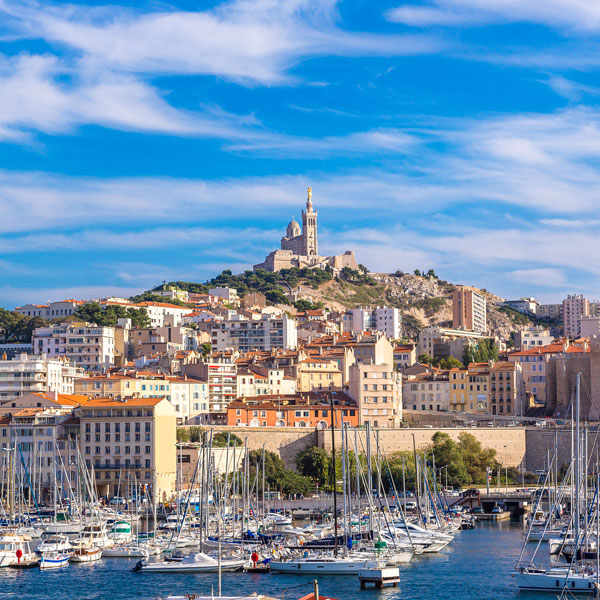 RANDONNÉE DANS LES NOUVEAUX QUARTIERS DE MARSEILLE